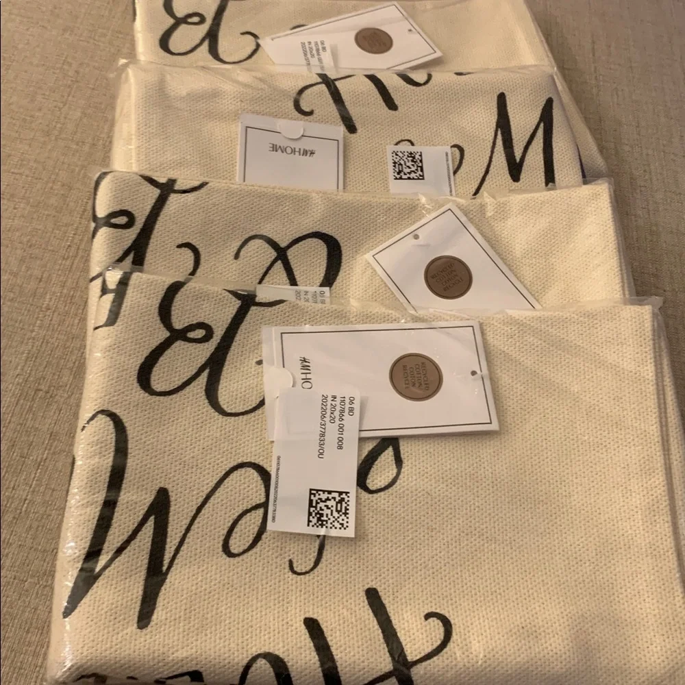 H&M Holiday Pillows with Festive Message Set of 4- Cream